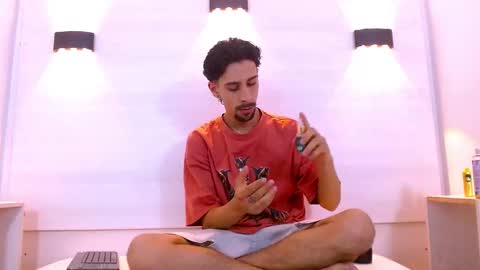 Dominic online show from November 2025 11:10:02 AM