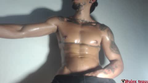 DOMI online show from October 2025 04:38:01 AM