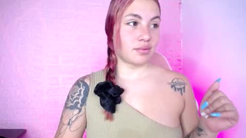 Snapshot of dominic_queen chatting on January 2026 12:21:02 PM online show from January 2026 12:21:02 PM