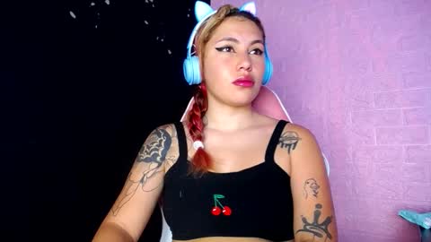 Snapshot of dominic_queen chatting on February 2026 11:26:01 AM online show from February 2026 11:26:01 AM