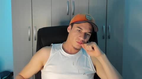 Snapshot of dominic_radccliffe chatting on June 2026 01:28:02 AM Your real love online show from June 2026 01:28:02 AM