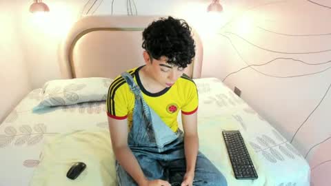 Snapshot of dominicjay_ chatting on July 2026 08:02:01 PM DOMINIC online show from July 2026 08:02:01 PM