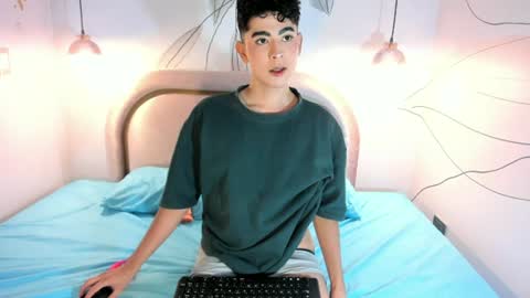 Snapshot of dominicjay_ chatting on July 2026 08:33:02 PM DOMINIC online show from July 2026 08:33:02 PM