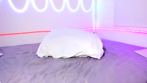  Dominic  online show from November 2025 11:26:01 PM