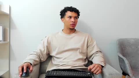 Dominick Star online show from January 2025 03:20:01 AM