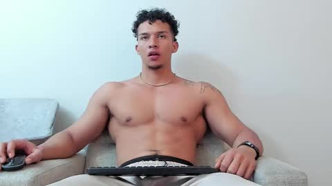 Dominick Star online show from March 2025 04:24:02 AM