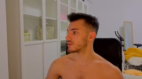 dominicvalente online show from February 2026 09:51:02 PM