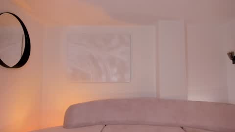 Dominique online show from December 2024 09:33:02 PM