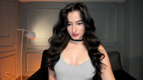 Dominique online show from January 2025 12:51:02 AM