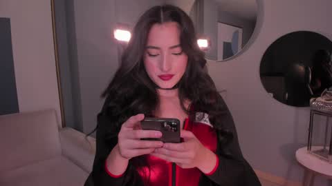 Dominique online show from March 2026 12:44:01 AM