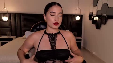 Snapshot of dominiquevega_ chatting on June 2026 02:24:02 AM Dominique online show from June 2026 02:24:02 AM