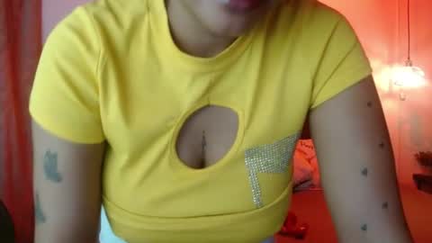 Snapshot of domink_gilr chatting on June 2026 06:11:02 AM D O M I N K online show from June 2026 06:11:02 AM