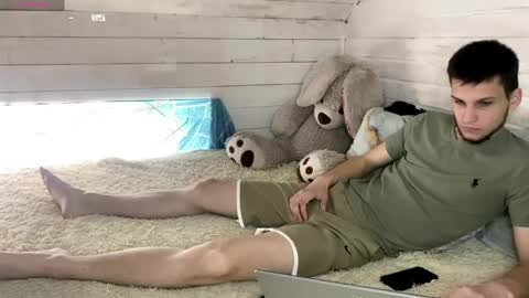 Stephanie and online show from April 2026 10:44:01 AM