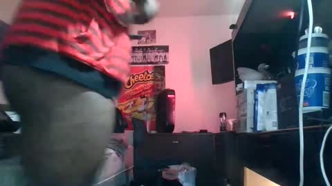 Snapshot of donaldk21 chatting on November 2025 06:20:02 PM HBYAM online show from November 2025 06:20:02 PM