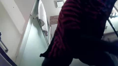 Snapshot of donaldk21 chatting on November 2025 11:10:02 AM HBYAM online show from November 2025 11:10:02 AM