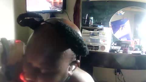 Snapshot of donaldk21 chatting on November 2025 07:52:02 AM HBYAM online show from November 2025 07:52:02 AM