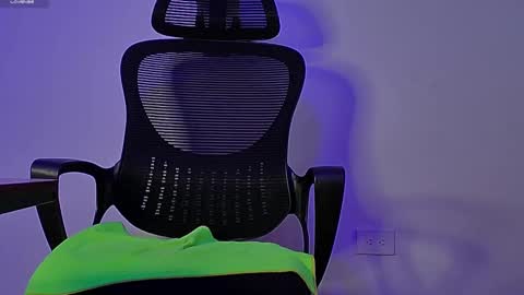 Donat Independent Model online show from March 2025 04:56:02 PM