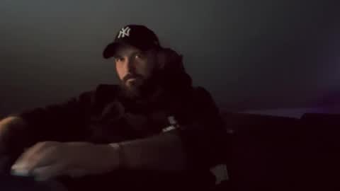 donchriiis online show from November 2025 10:42:02 PM