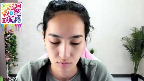 Aura online show from September 2025 03:11:01 AM