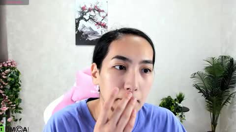 Aura online show from October 2025 02:34:02 AM