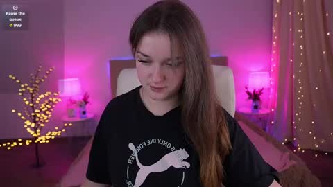 Snapshot of donnalust chatting on February 2025 06:54:01 AM DONNA online show from February 2025 06:54:01 AM