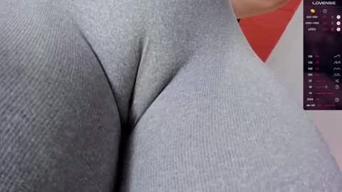 Paula DiazGMT-5 0730 - 1400 online show from October 2025 12:58:01 PM