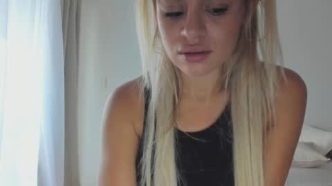 Donatella online show from February 2025 01:47:02 PM