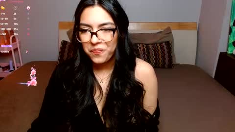 DontBeMina online show from March 2025 12:39:02 PM