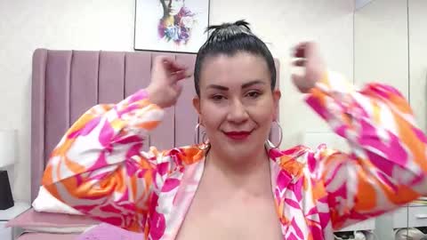 Anny online show from September 2025 01:22:01 PM