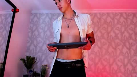 dorian_mystery online show from December 2024 07:32:01 AM