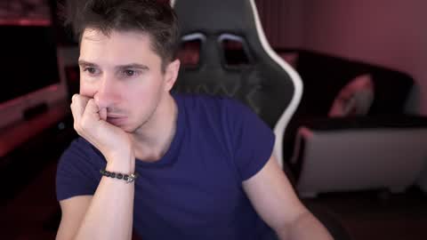 Dorian Reyes online show from January 2025 04:41:02 AM