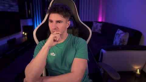 Dorian Reyes online show from January 2025 01:22:02 AM