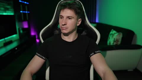 Dorian Reyes online show from February 2025 10:39:01 PM