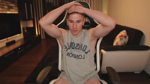 Dorian Reyes online show from December 2025 12:17:02 AM