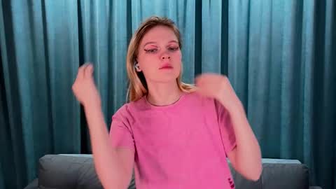 Snapshot of doriscortez chatting on February 2026 09:54:02 PM Emma online show from February 2026 09:54:02 PM