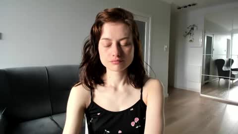 Snapshot of dormineaa chatting on April 2026 05:32:02 AM dormineaa online show from April 2026 05:32:02 AM