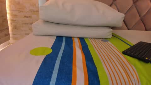  DOROTHY online show from January 2025 05:37:01 AM