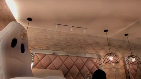  DOROTHY online show from February 2025 05:35:01 AM