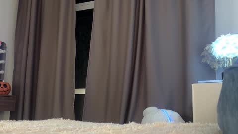 Amy online show from November 2025 07:46:02 PM