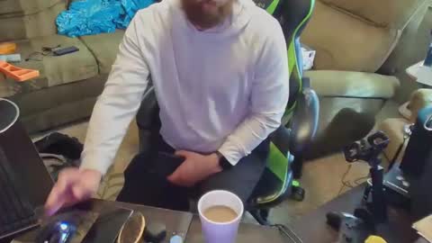 DotYourEyezez  online show from December 2024 06:42:02 PM