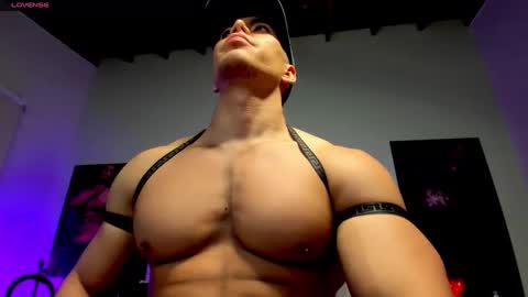 Douglas Safado online show from February 2025 08:38:01 AM