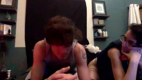 Snapshot of douxi_does_it chatting on November 2025 05:21:01 AM Douxi online show from November 2025 05:21:01 AM