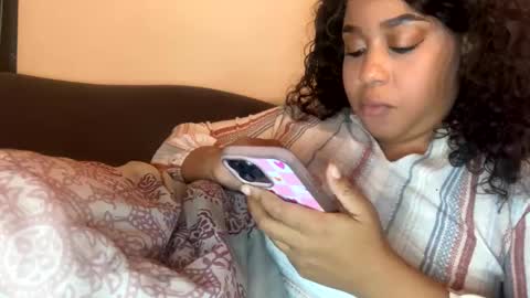 dove_love22 online show from November 2025 04:33:02 AM