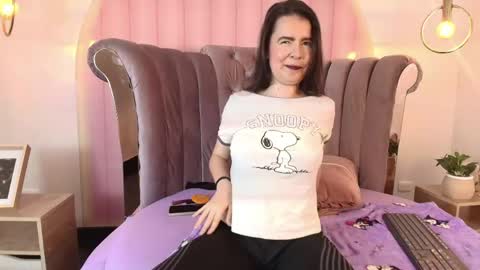 Snapshot of dovemullerr2 chatting on May 2026 09:01:01 PM dovemullerr2 online show from May 2026 09:01:01 PM