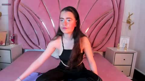 Snapshot of dovemullerr2 chatting on May 2026 04:48:02 PM dovemullerr2 online show from May 2026 04:48:02 PM