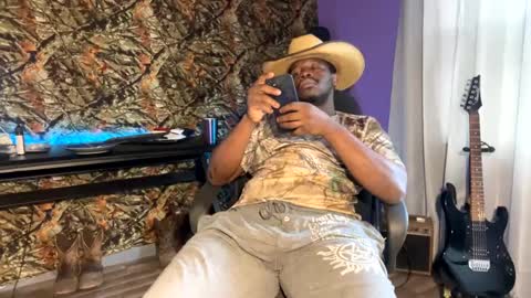 MrPirated online show from January 2025 04:57:02 PM