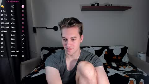 Mervin  online show from November 2025 09:50:02 PM