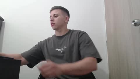 draco_boy2000 online show from October 2025 09:15:02 PM