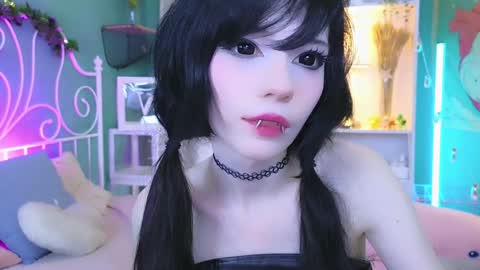 Snapshot of draculaura_ chatting on December 2024 12:03:02 AM Draculaura online show from December 2024 12:03:02 AM