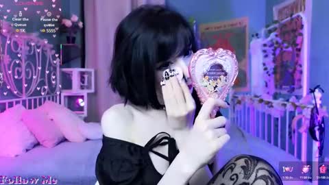 Snapshot of draculaura_ chatting on February 2025 12:19:02 AM Draculaura online show from February 2025 12:19:02 AM